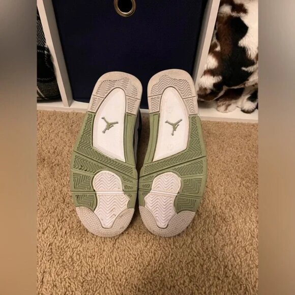 Jordan 4 Retro Seafoam Women’s size 8 - Picture 3 of 5